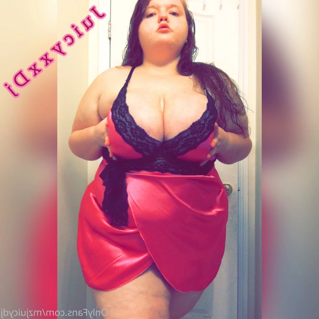 𝓙𝓾𝓲𝓬𝔂 𝓓𝓪𝓷𝓲𝓲 𝓙 🍑💦🤤😍 [ mzjuicydj ] Onlyfans leaked photo 5377584 on Hotleaks.tv