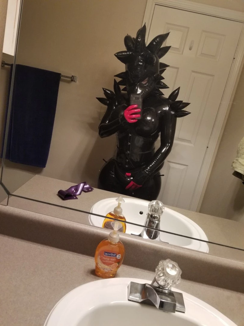 nami_latex Onlyfans leaked photo 5431985 on Hotleaks.tv