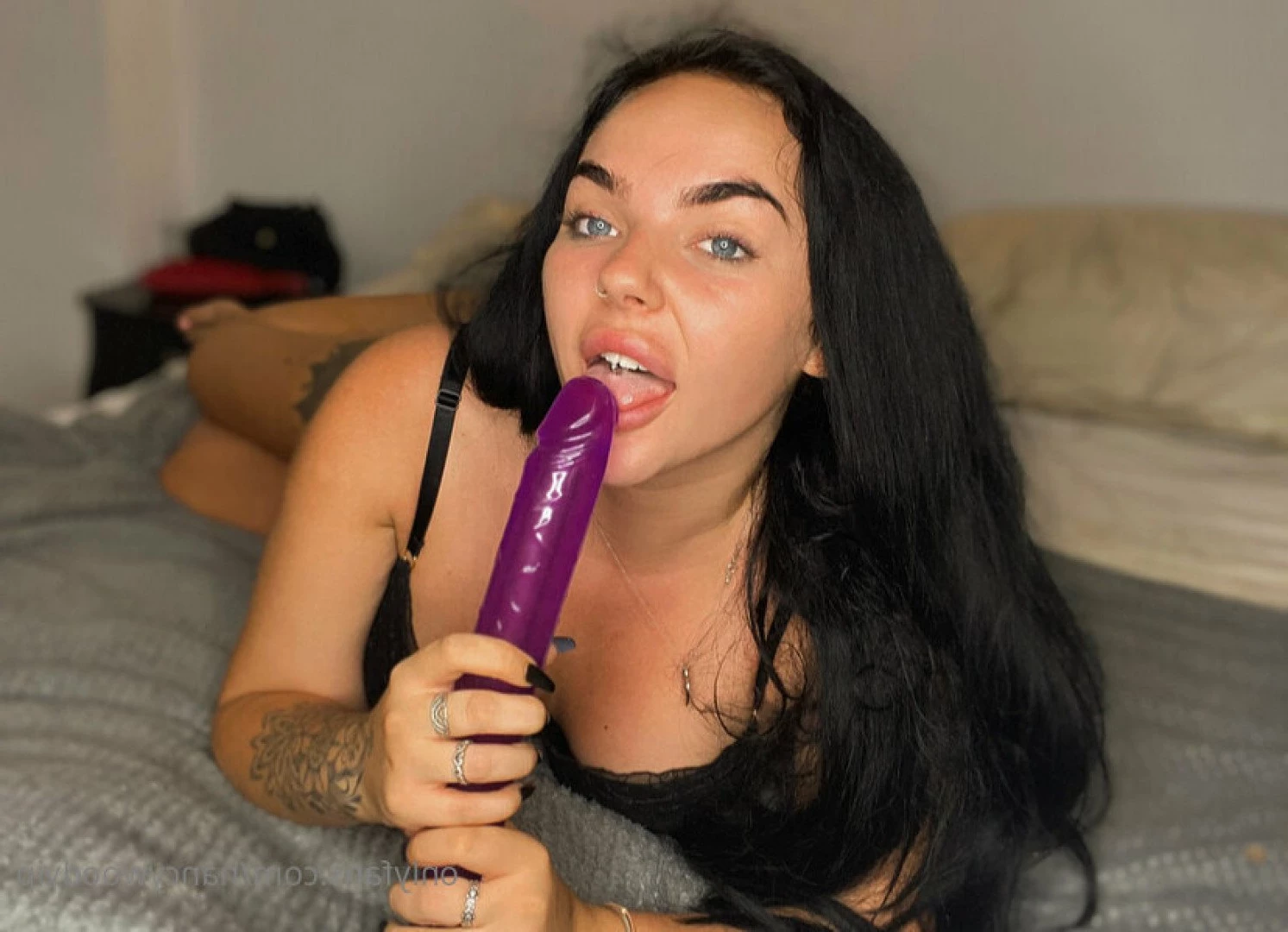 DONT TELL YOUR GIRLFRIEND 🤭 [ nancywood2 ] Onlyfans leaked photo 5368164 on Hotleaks.tv