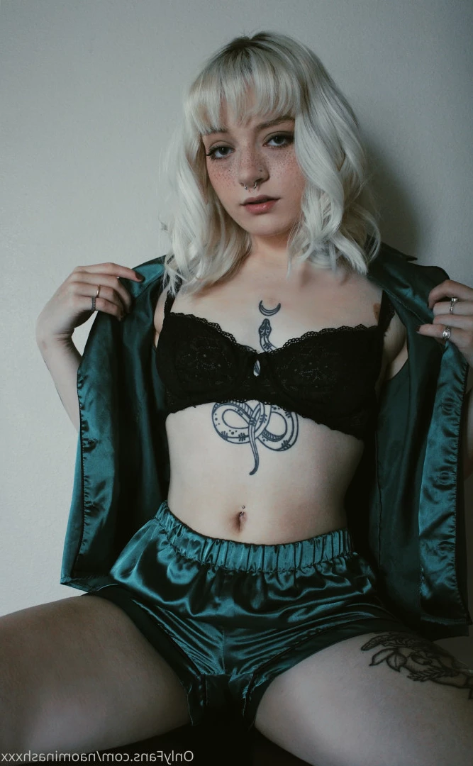 ℕ𝕒𝕠𝕞𝕚 ℕ𝕒𝕤𝕙 [ naominashxxx ] Onlyfans leaked photo 9196331 on Hotleaks.tv