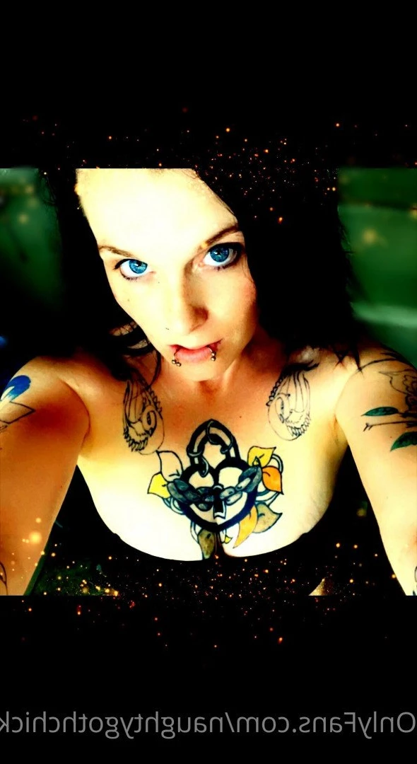 naughtygothchick Onlyfans leaked photo 5425057 on Hotleaks.tv