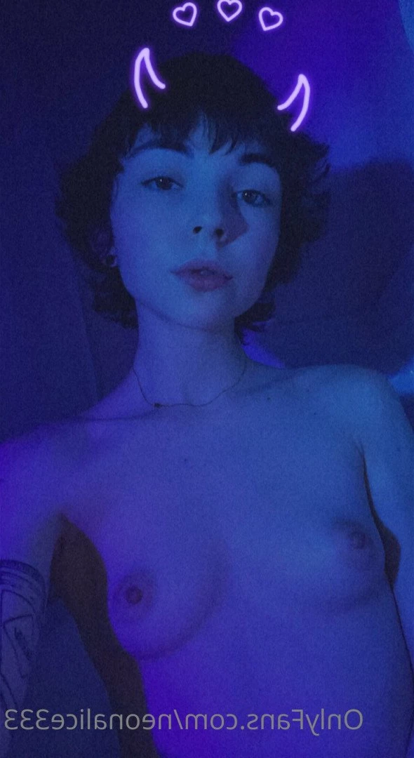 𖦹Alice 𖦹 [ neonalice333 ] Onlyfans leaked photo 5425785 on Hotleaks.tv