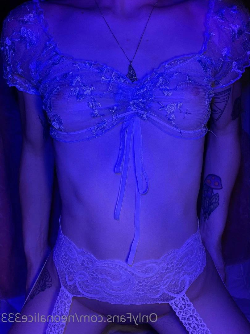 𖦹Alice 𖦹 [ neonalice333 ] Onlyfans leaked photo 5427785 on Hotleaks.tv