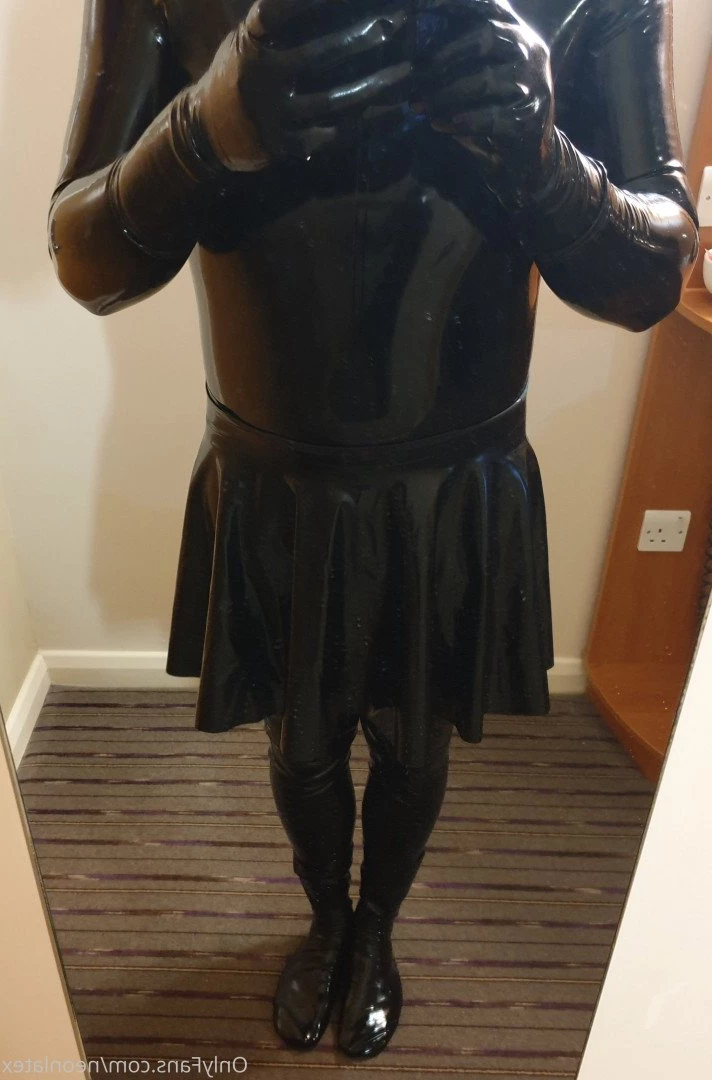 neonlatex Onlyfans leaked photo 5068385 on Hotleaks.tv