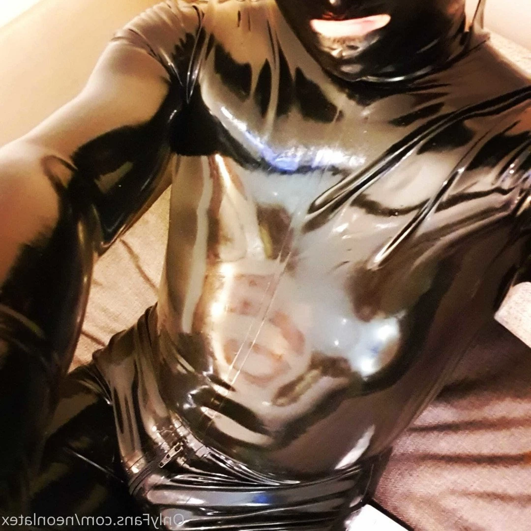 neonlatex Onlyfans leaked photo 5068445 on Hotleaks.tv