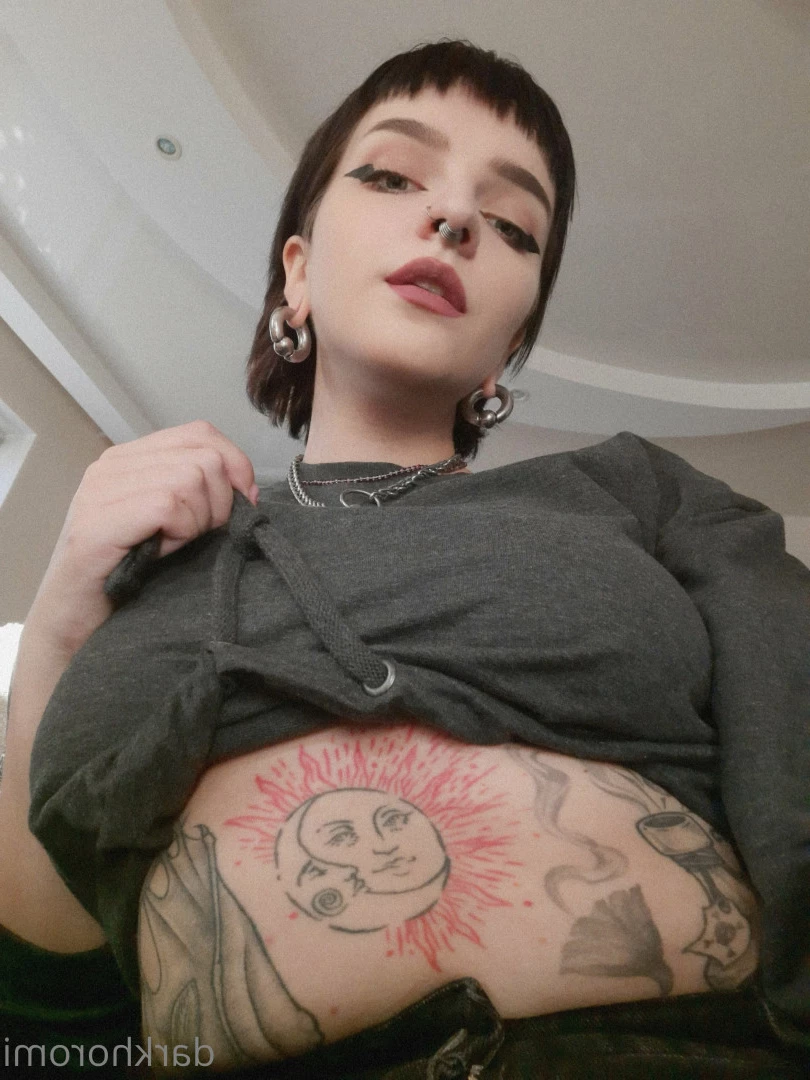 𝕳𝖔𝖗𝖔𝖒𝖎🗡 [ darkhoromi ] Onlyfans leaked photo 7804349 on Hotleaks.tv