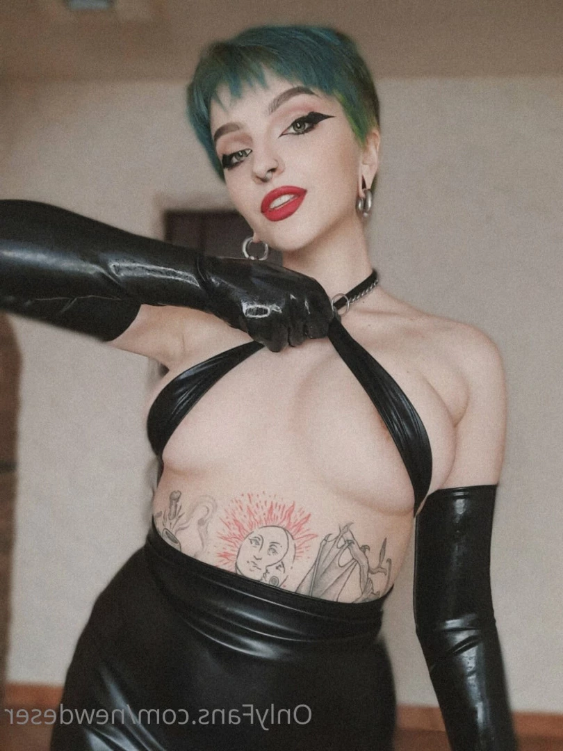 𝕳𝖔𝖗𝖔𝖒𝖎🗡 [ darkhoromi ] Onlyfans leaked photo 7804714 on Hotleaks.tv