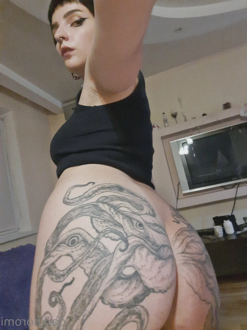 𝕳𝖔𝖗𝖔𝖒𝖎🗡 [ darkhoromi ] Onlyfans leaked photo 7805691 on Hotleaks.tv