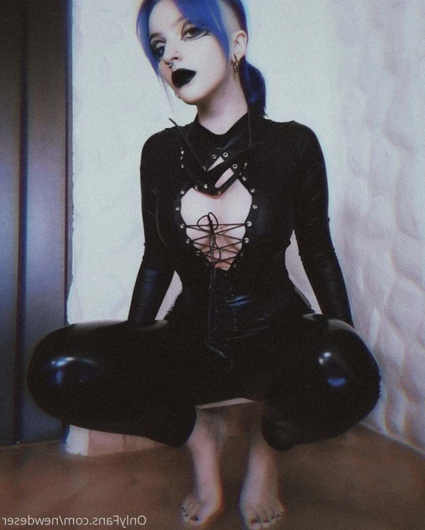 𝕳𝖔𝖗𝖔𝖒𝖎🗡 [ darkhoromi ] Onlyfans leaked photo 7808662 on Hotleaks.tv
