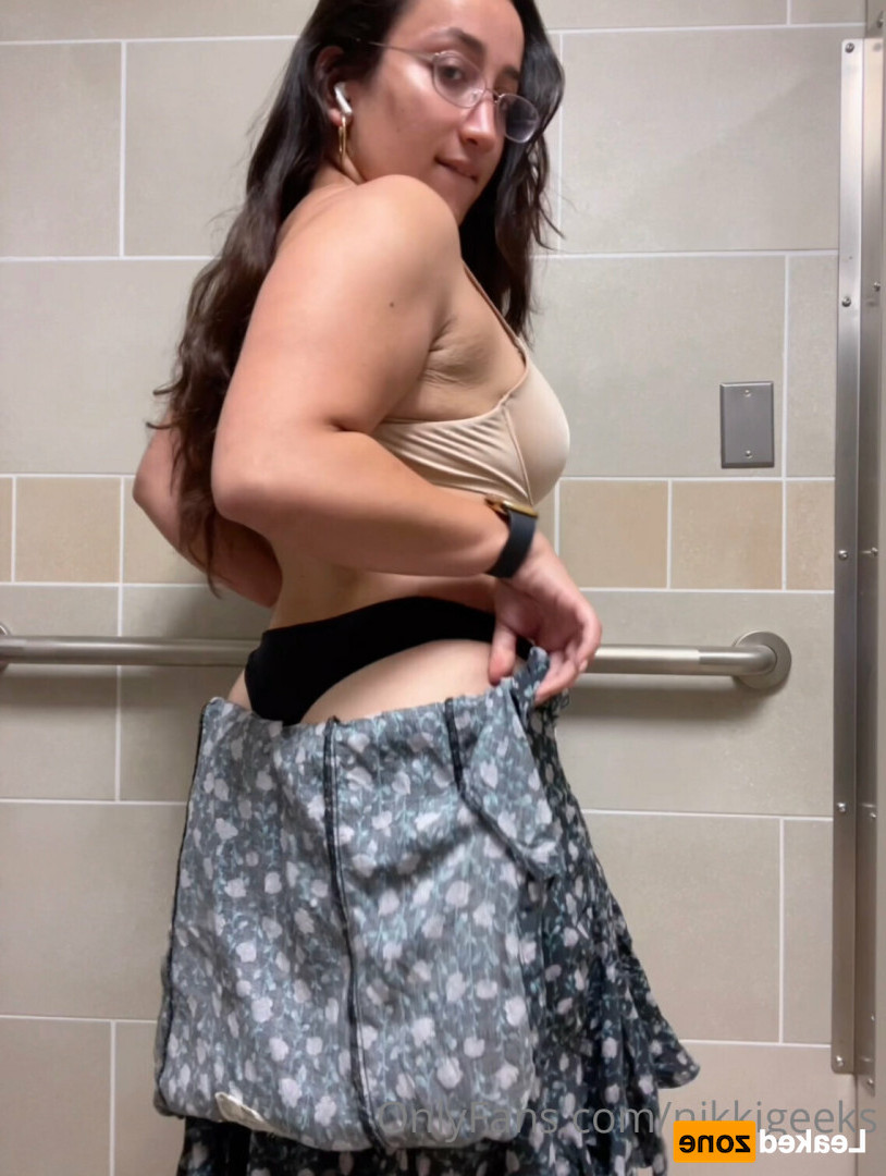 Nikki Geeks (READ BIO BEFORE JOINING) [ nikkigeeks ] Onlyfans leaked photo 16665405 on Hotleaks.tv