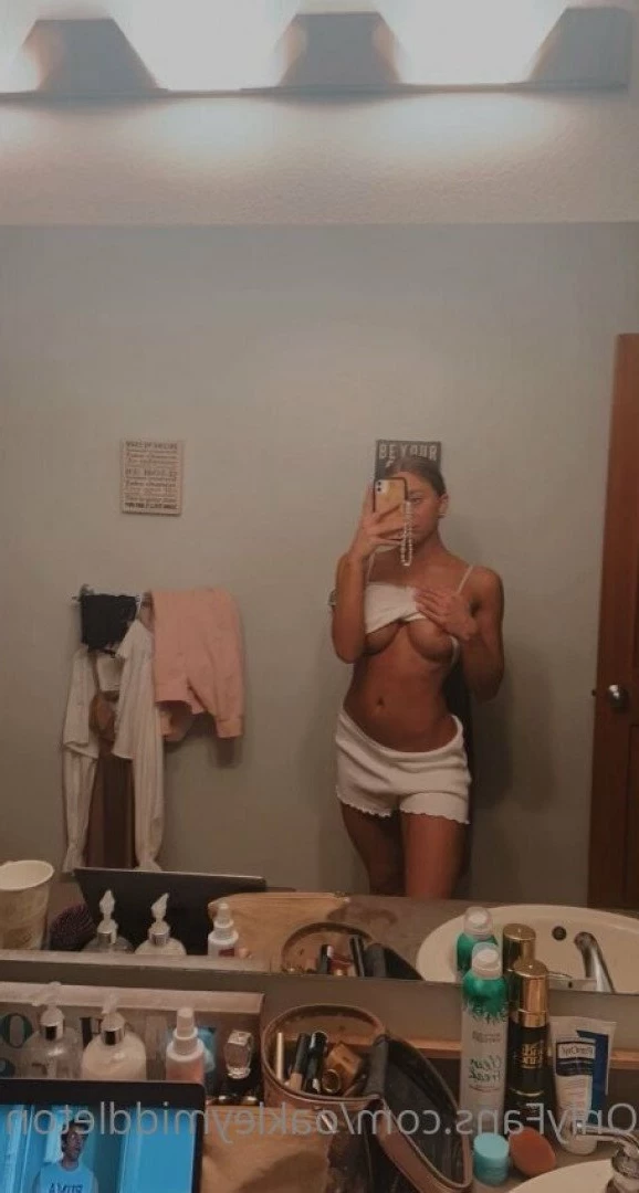 oakleymiddleton18 Onlyfans leaked photo 5415503 on Hotleaks.tv