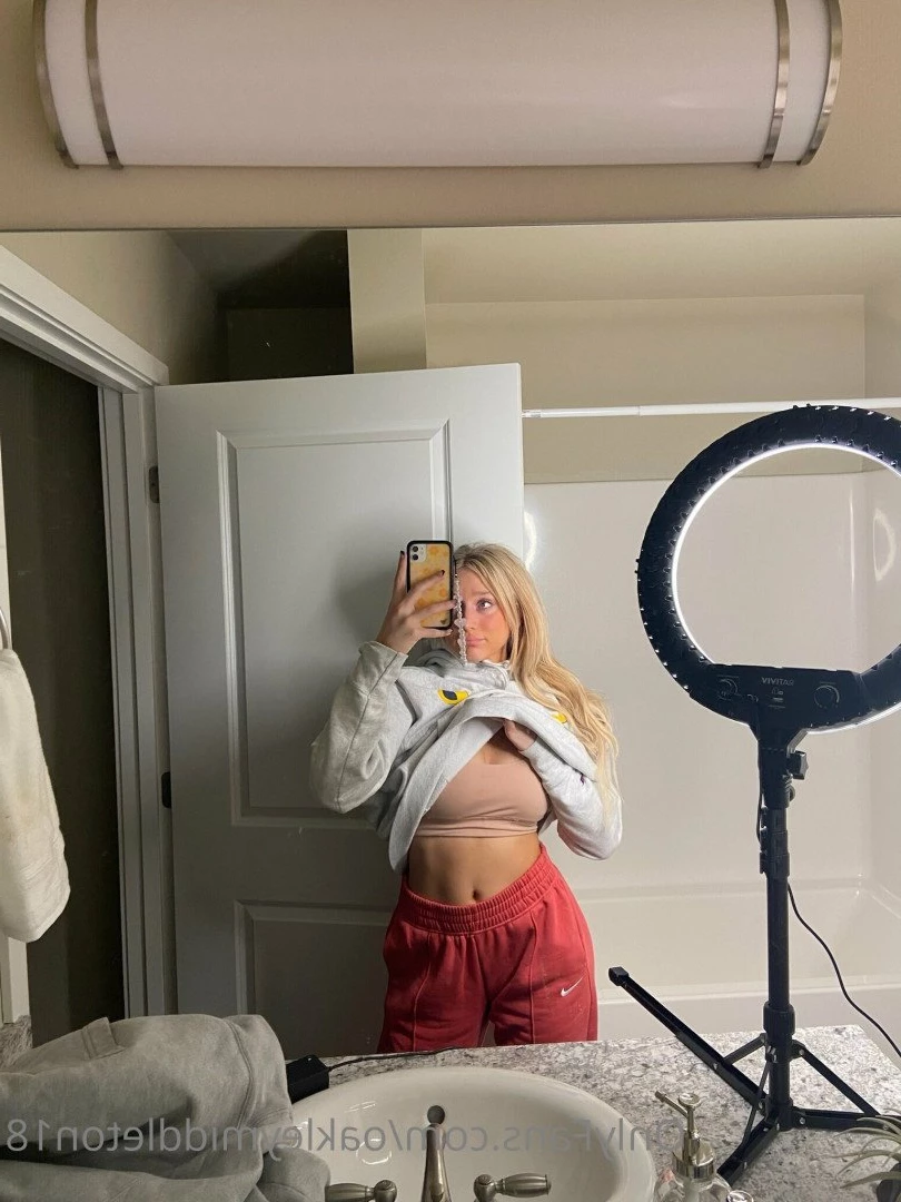 oakleymiddleton18 Onlyfans leaked photo 5415575 on Hotleaks.tv