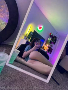 10705272