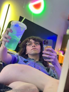 10705299