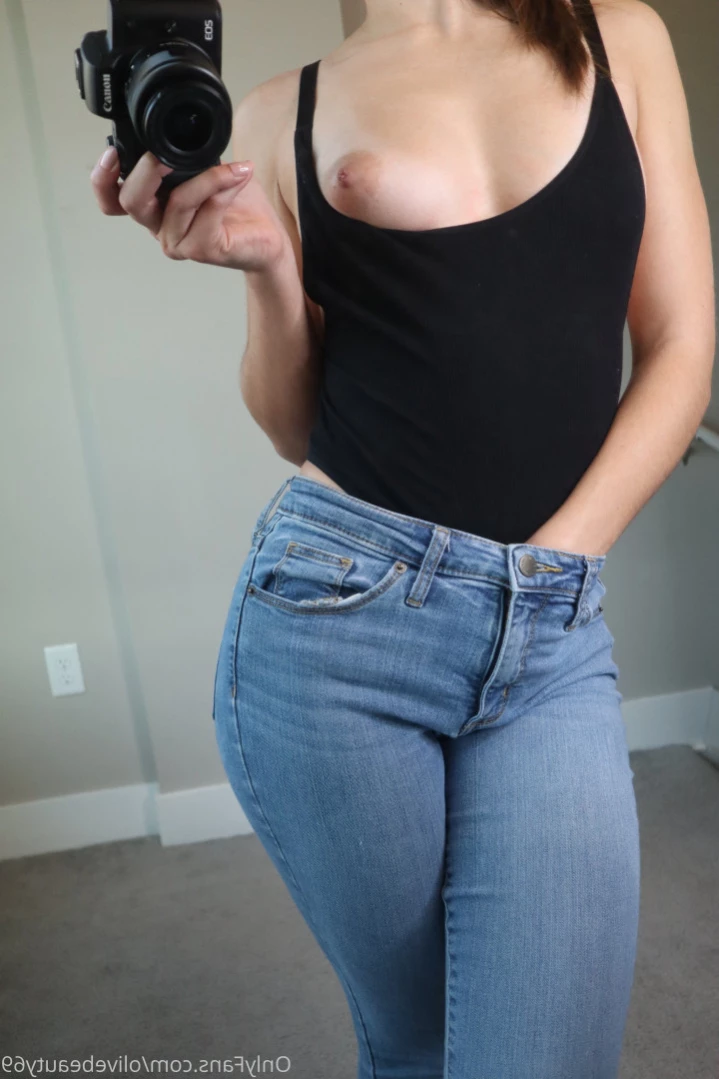 olivebeauty69 Onlyfans leaked photo 14167778 on Hotleaks.tv