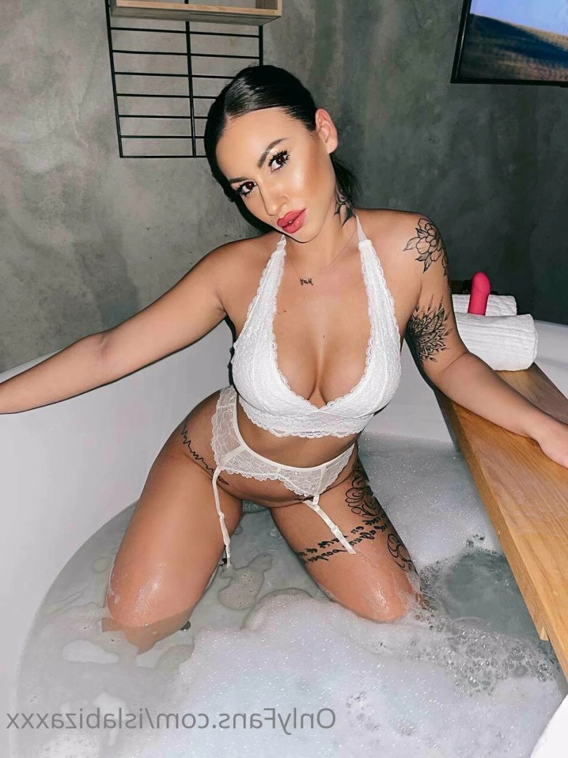 Isla Biza [ islabizaxxx ] Onlyfans leaked photo 4141554 on Hotleaks.tv