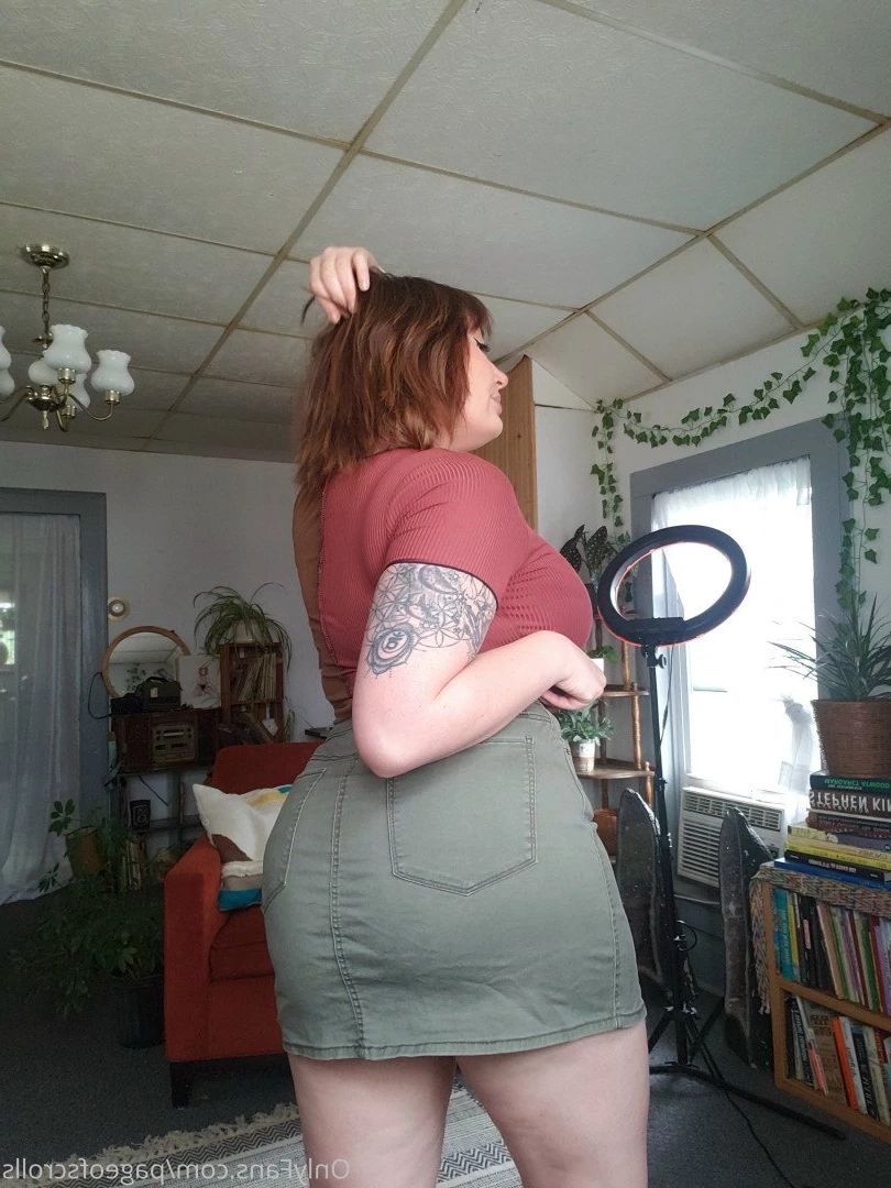 pageofscrolls Onlyfans leaked photo 5489474 on Hotleaks.tv