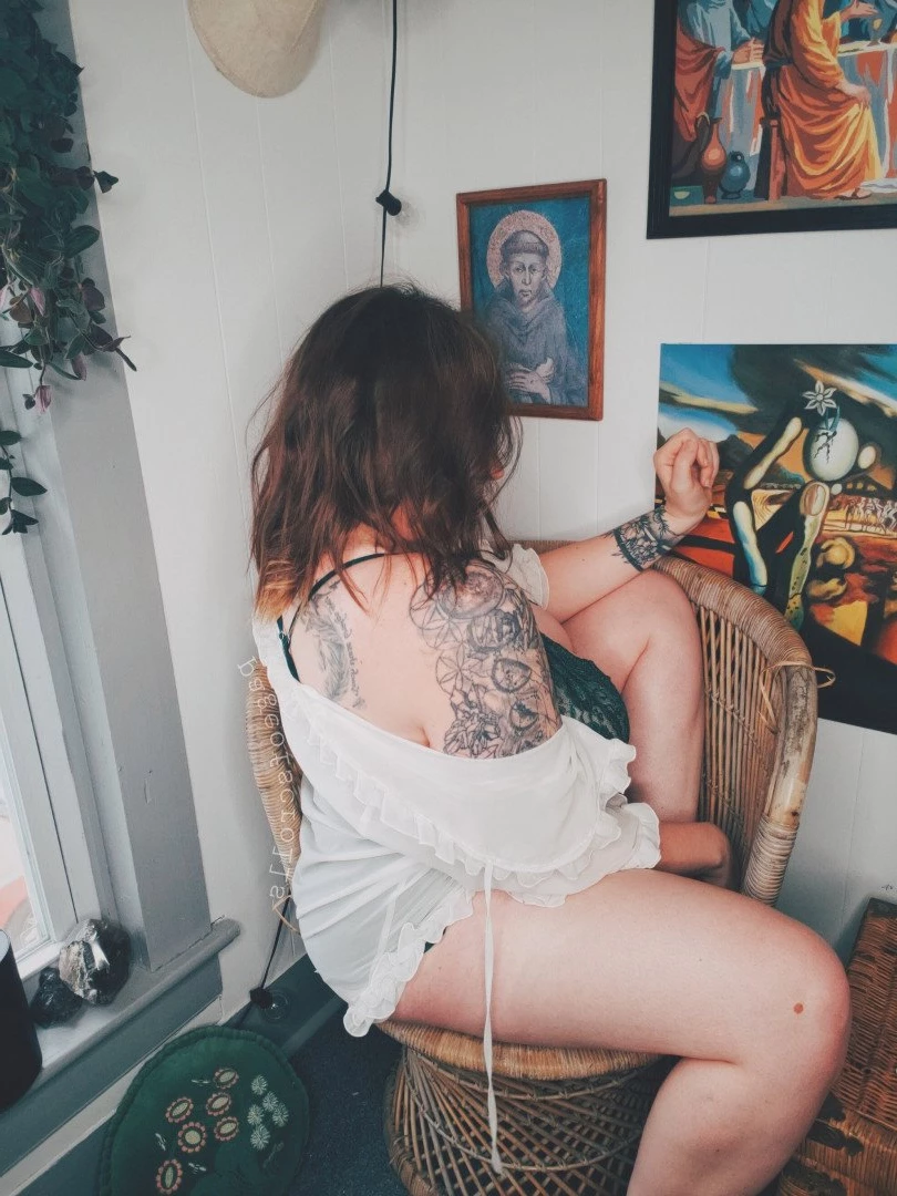 pageofscrolls Onlyfans leaked photo 5489532 on Hotleaks.tv