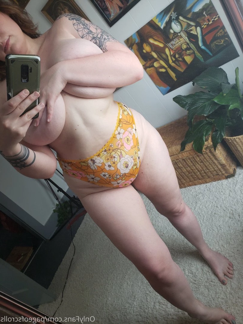 pageofscrolls Onlyfans leaked photo 5489774 on Hotleaks.tv