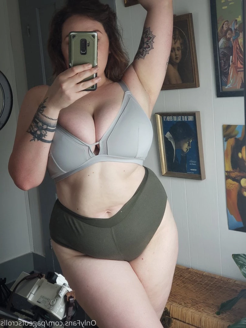 pageofscrolls Onlyfans leaked photo 5490003 on Hotleaks.tv
