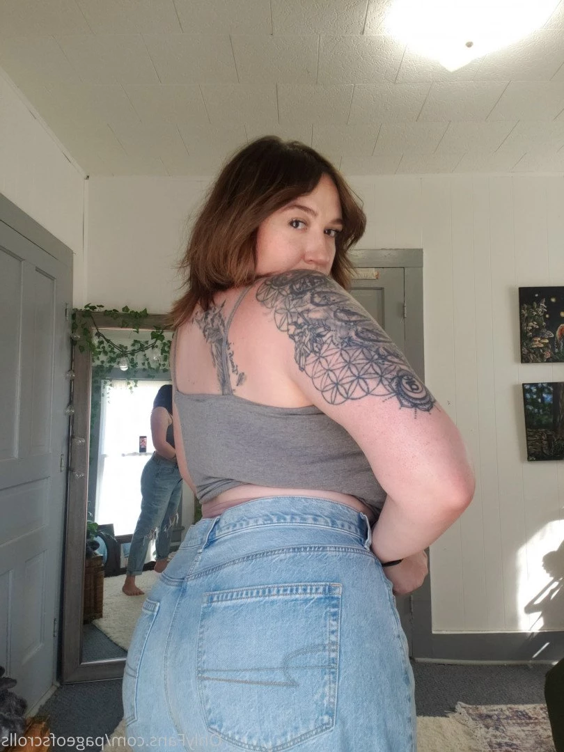 pageofscrolls Onlyfans leaked photo 5493789 on Hotleaks.tv