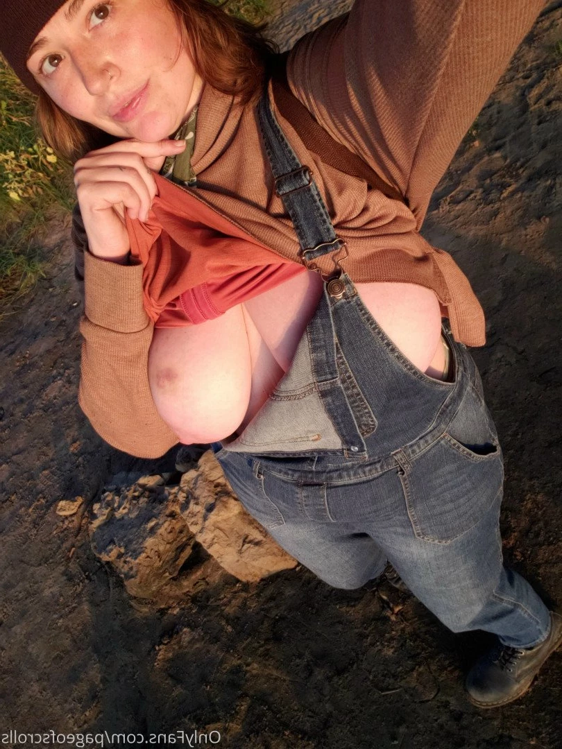 pageofscrolls Onlyfans leaked photo 5494320 on Hotleaks.tv