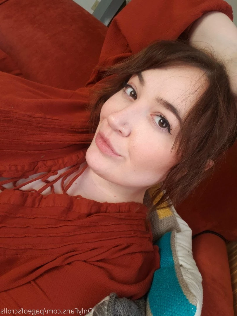 pageofscrolls Onlyfans leaked photo 5495477 on Hotleaks.tv