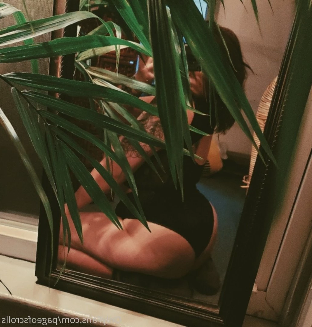 pageofscrolls Onlyfans leaked photo 5498421 on Hotleaks.tv