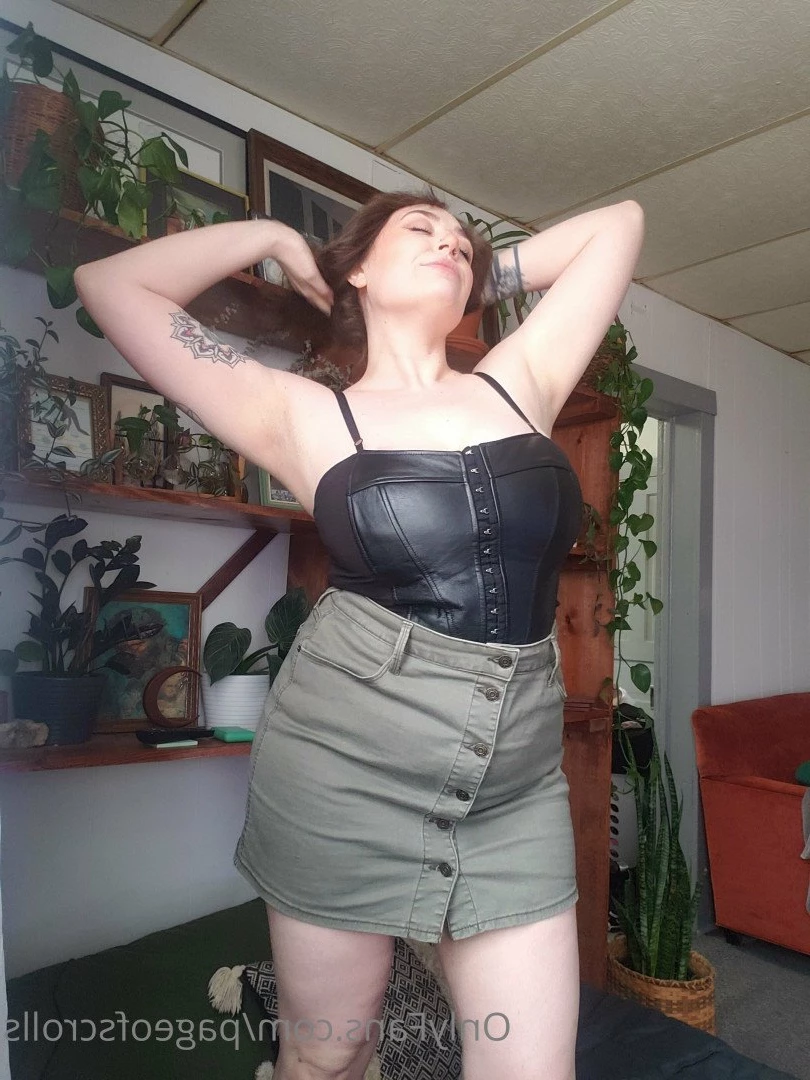 pageofscrolls Onlyfans leaked photo 5500406 on Hotleaks.tv