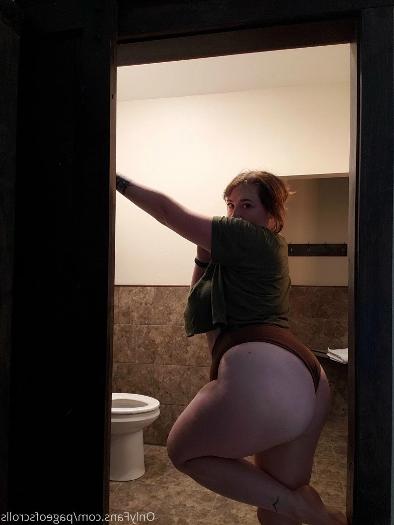 pageofscrolls Onlyfans leaked photo 5501154 on Hotleaks.tv