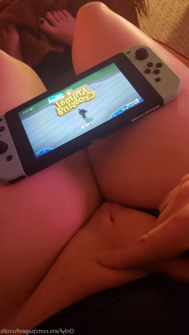 pageofscrolls Onlyfans leaked photo 5501239 on Hotleaks.tv
