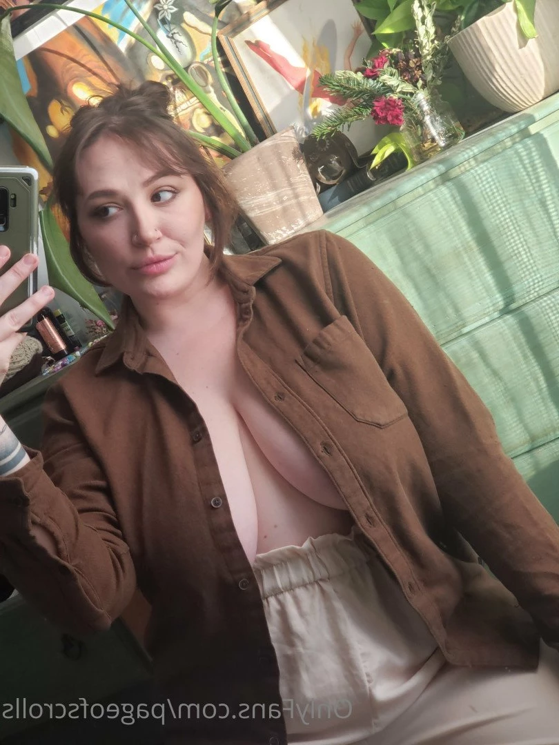 pageofscrolls Onlyfans leaked photo 5501563 on Hotleaks.tv