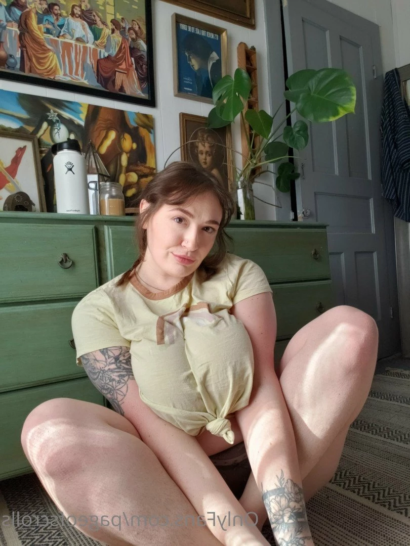 pageofscrolls Onlyfans leaked photo 5502153 on Hotleaks.tv