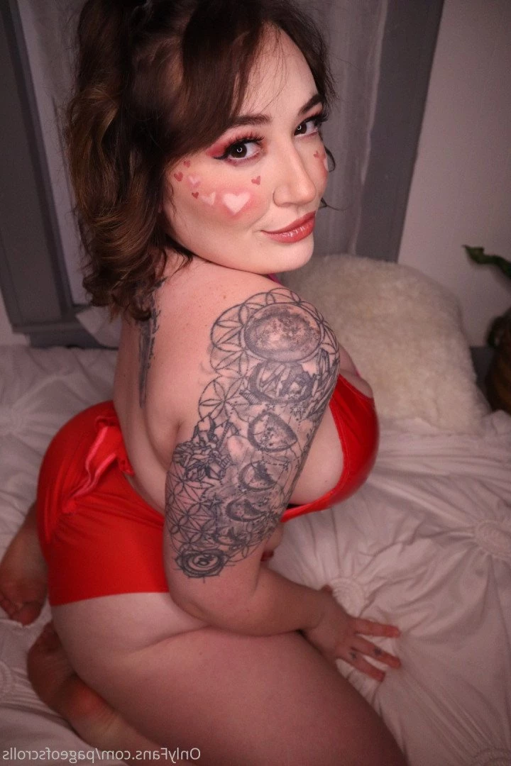pageofscrolls Onlyfans leaked photo 5504047 on Hotleaks.tv