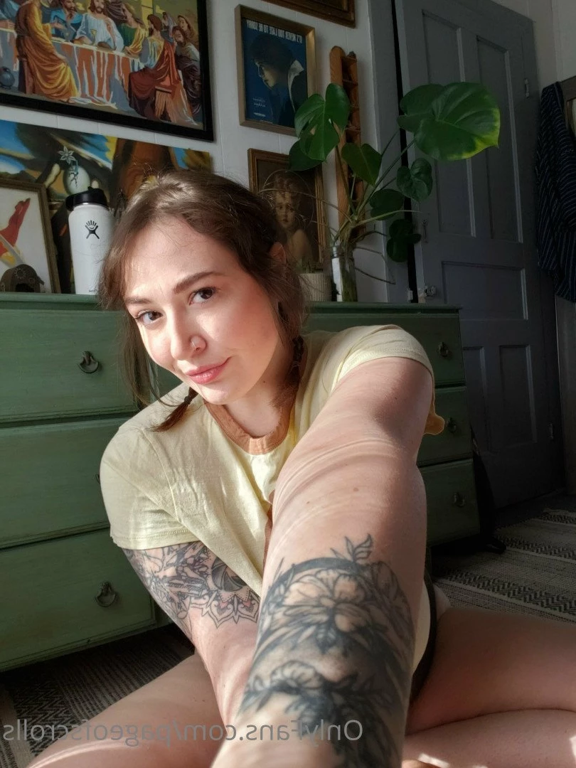 pageofscrolls Onlyfans leaked photo 5504682 on Hotleaks.tv
