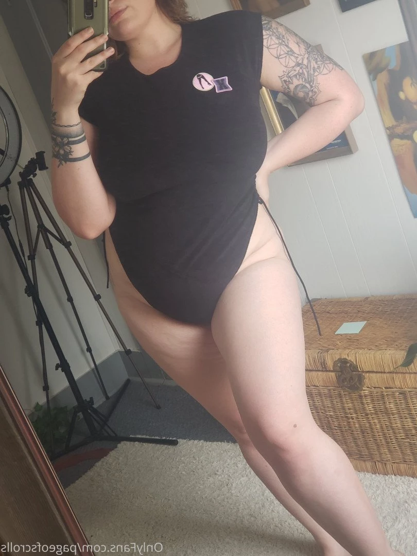 pageofscrolls Onlyfans leaked photo 5504793 on Hotleaks.tv