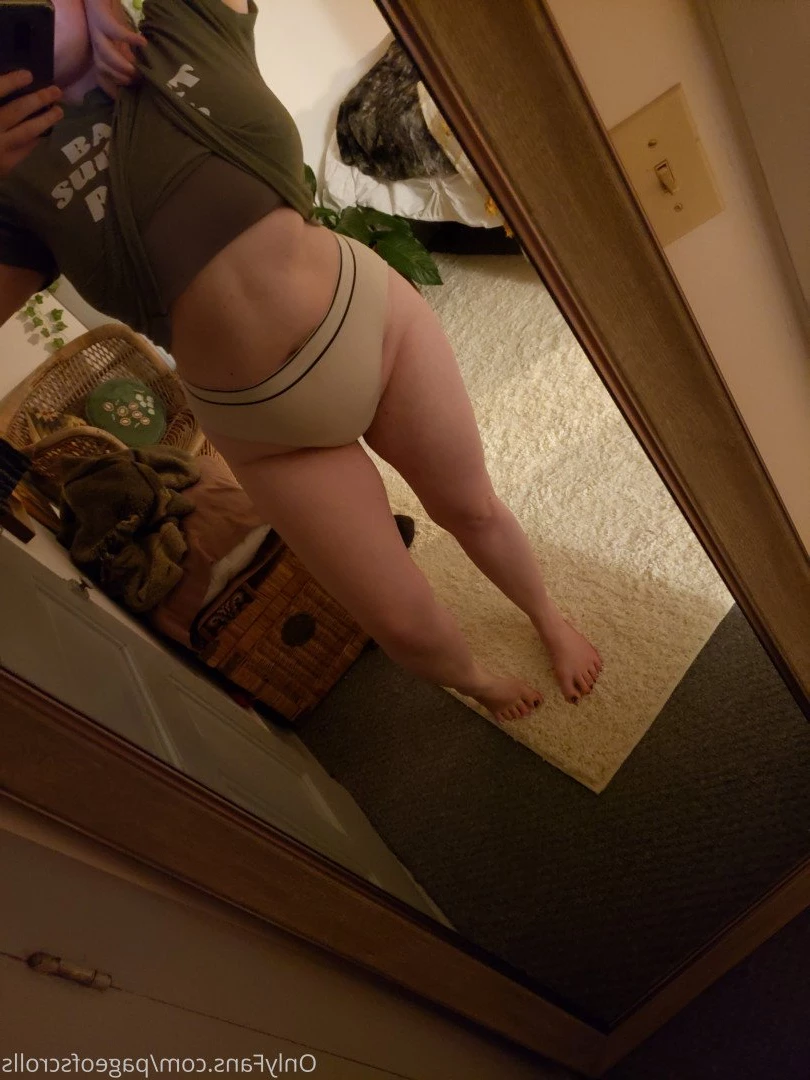 pageofscrolls Onlyfans leaked photo 5505743 on Hotleaks.tv