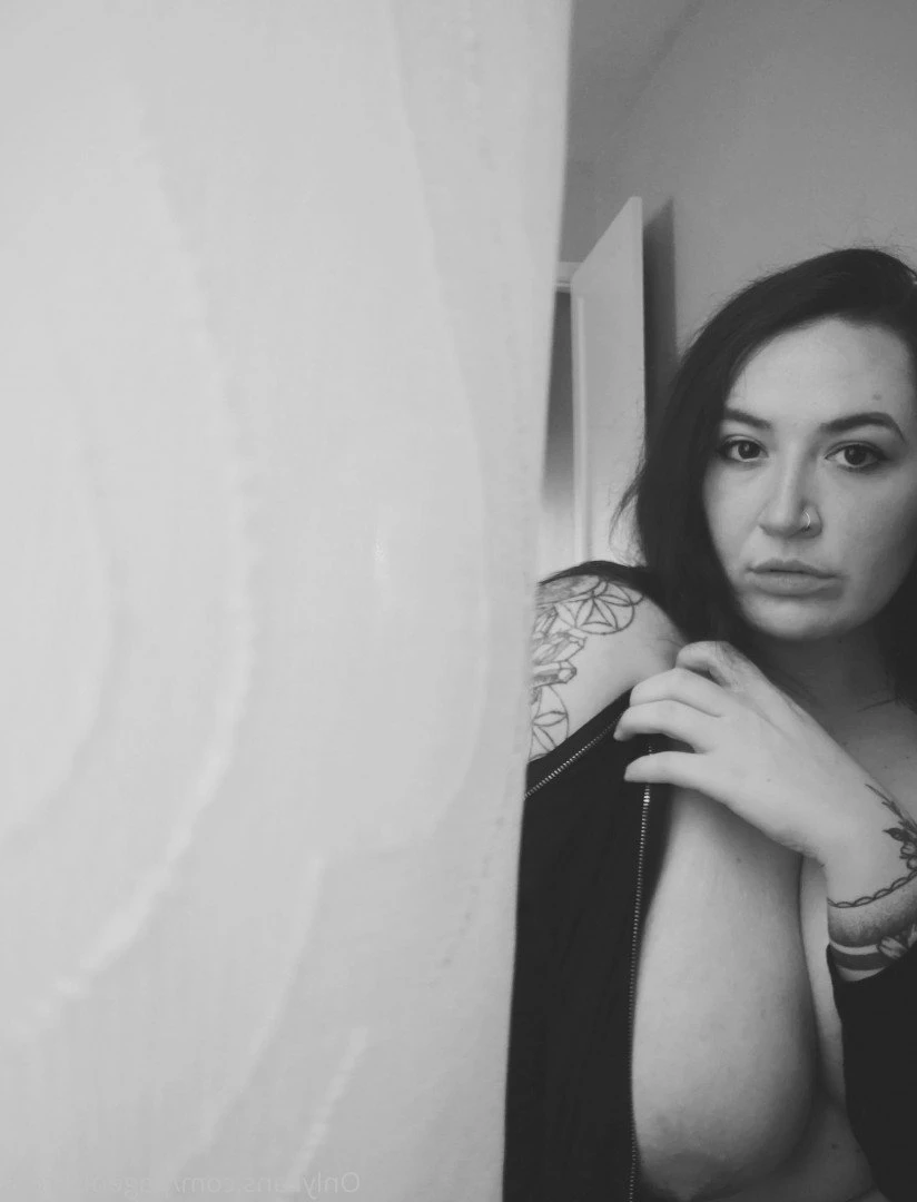 pageofscrolls Onlyfans leaked photo 5506705 on Hotleaks.tv