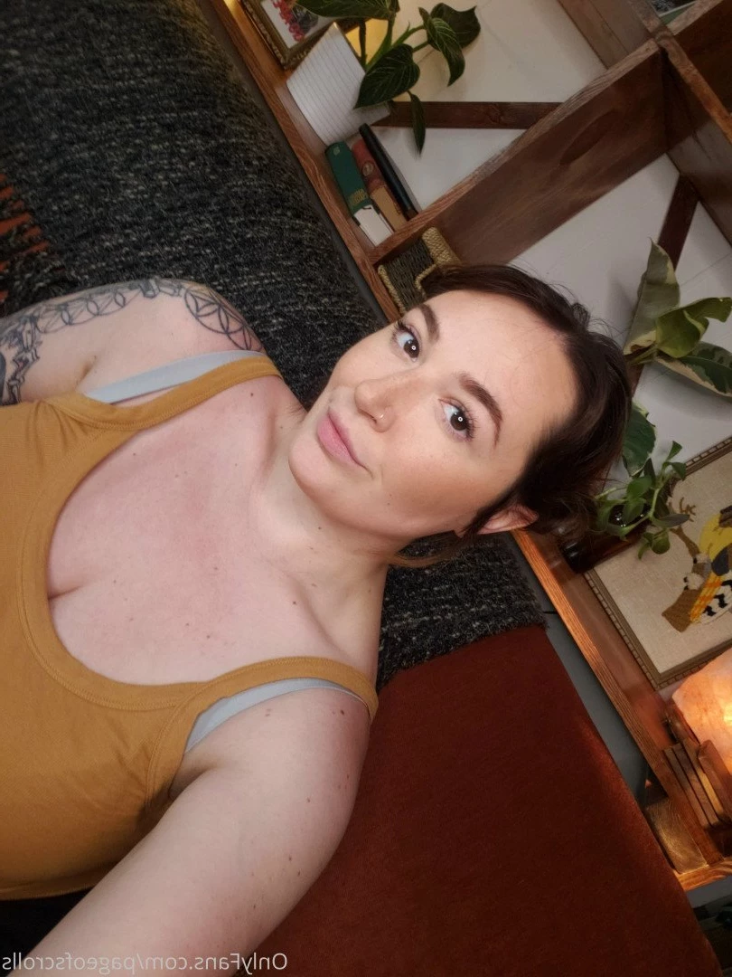 pageofscrolls Onlyfans leaked photo 5507134 on Hotleaks.tv