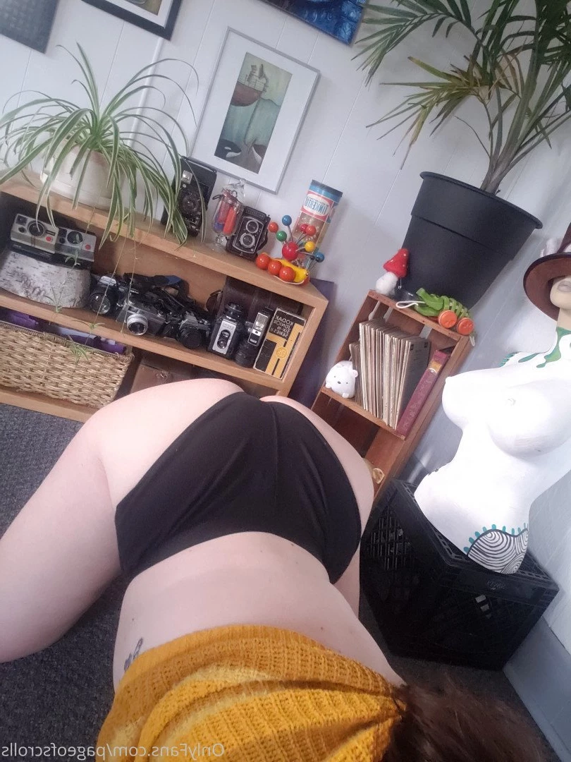 pageofscrolls Onlyfans leaked photo 5507869 on Hotleaks.tv