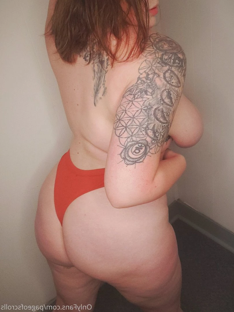 pageofscrolls Onlyfans leaked photo 5508212 on Hotleaks.tv