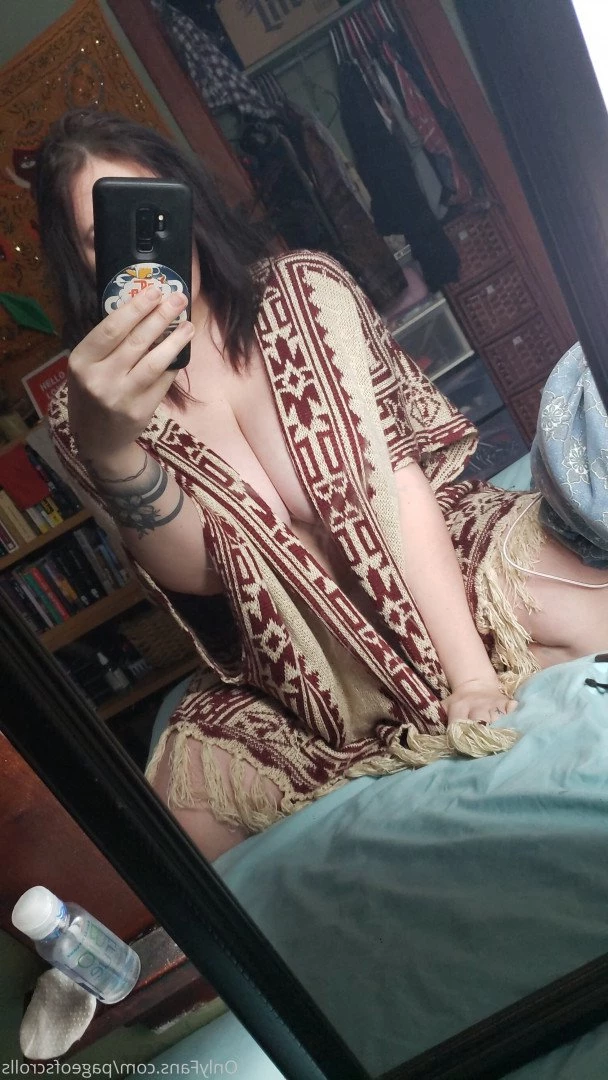 pageofscrolls Onlyfans leaked photo 5510272 on Hotleaks.tv