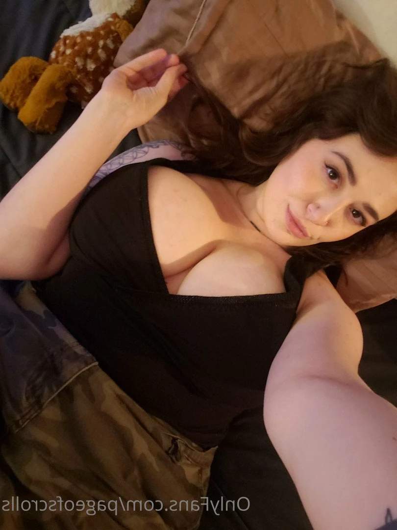 pageofscrolls Onlyfans leaked photo 5510439 on Hotleaks.tv
