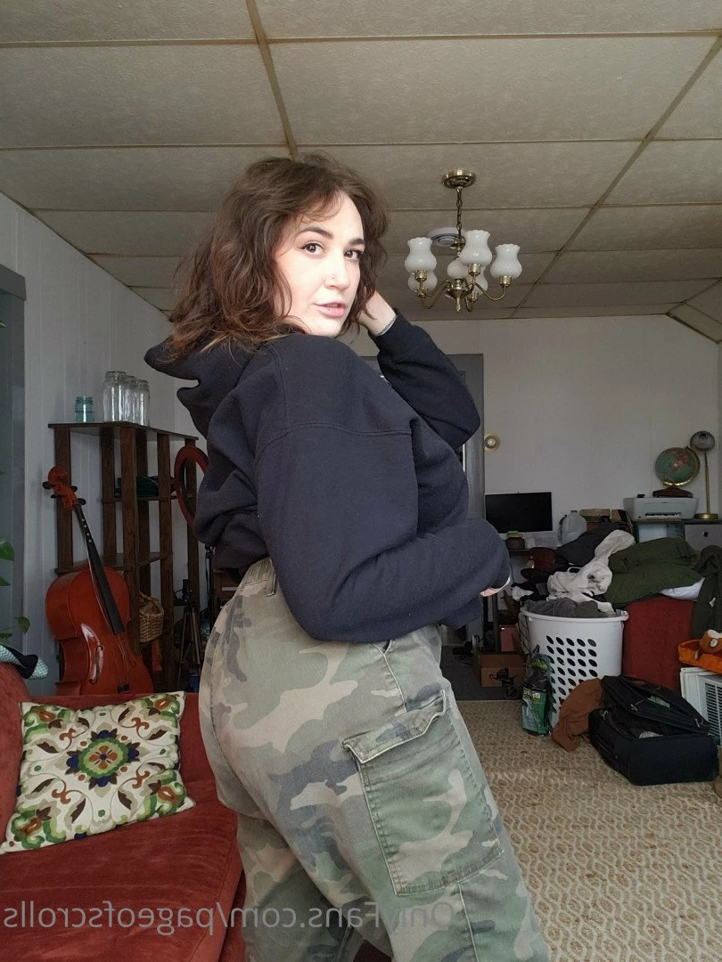 pageofscrolls Onlyfans leaked photo 5511975 on Hotleaks.tv