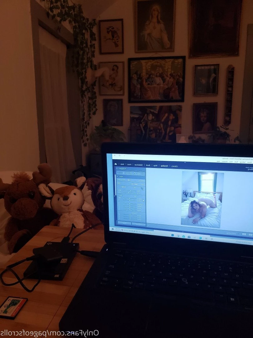 pageofscrolls Onlyfans leaked photo 5513227 on Hotleaks.tv