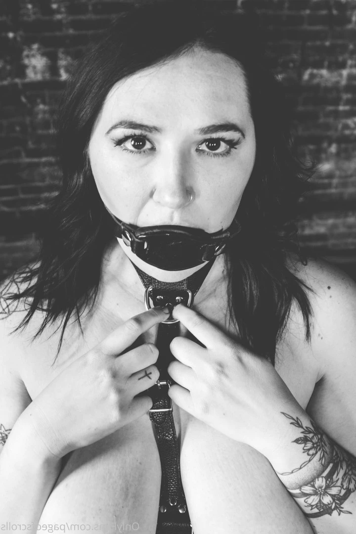 pageofscrolls Onlyfans leaked photo 5518136 on Hotleaks.tv