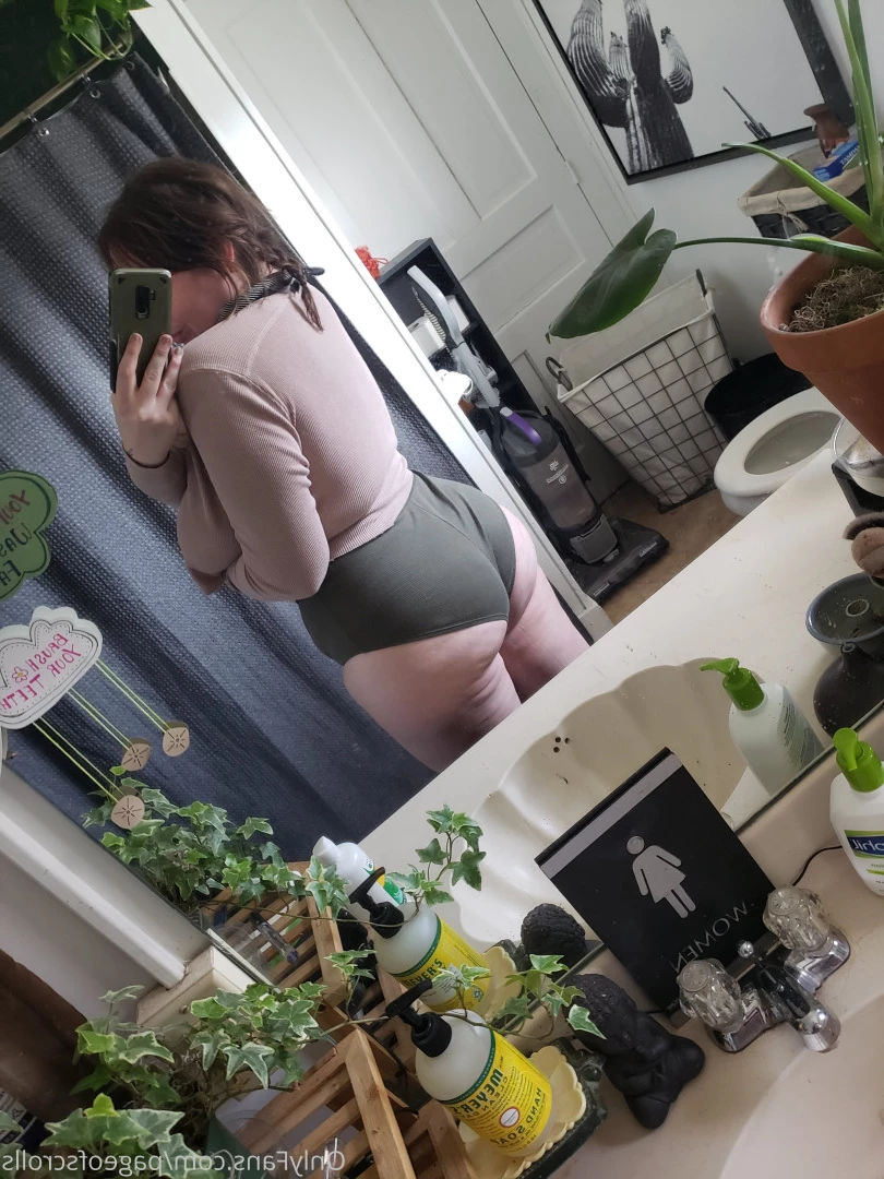 pageofscrolls Onlyfans leaked photo 5518561 on Hotleaks.tv