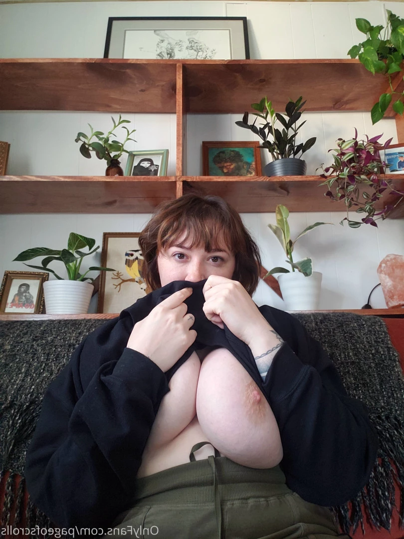 pageofscrolls Onlyfans leaked photo 5518817 on Hotleaks.tv