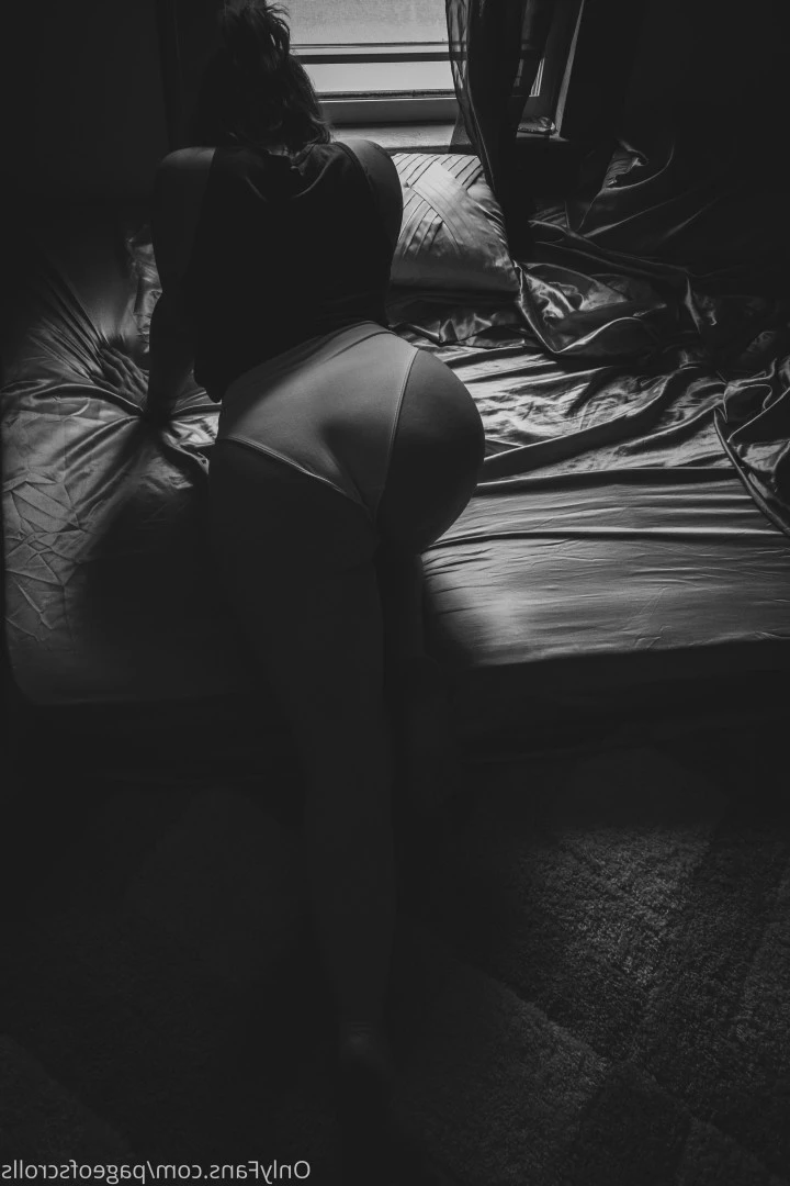 pageofscrolls Onlyfans leaked photo 5519012 on Hotleaks.tv