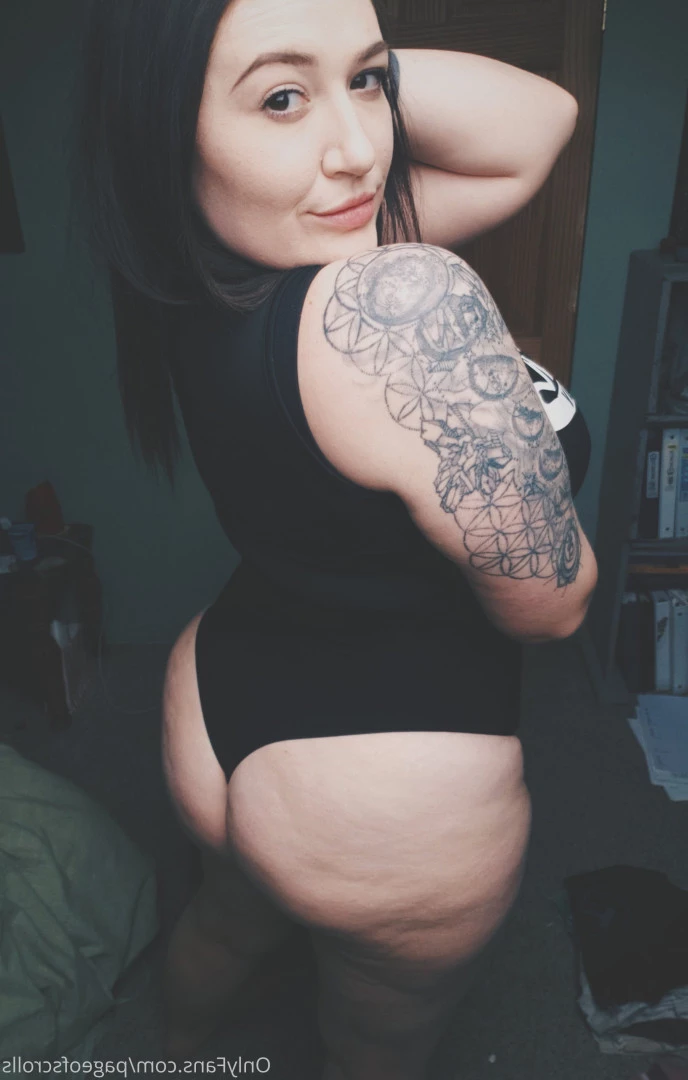 pageofscrolls Onlyfans leaked photo 5519341 on Hotleaks.tv